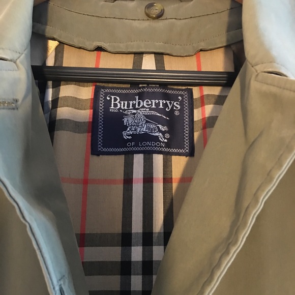 Burberry Trench Coat. Great condition - Picture 6 of 8